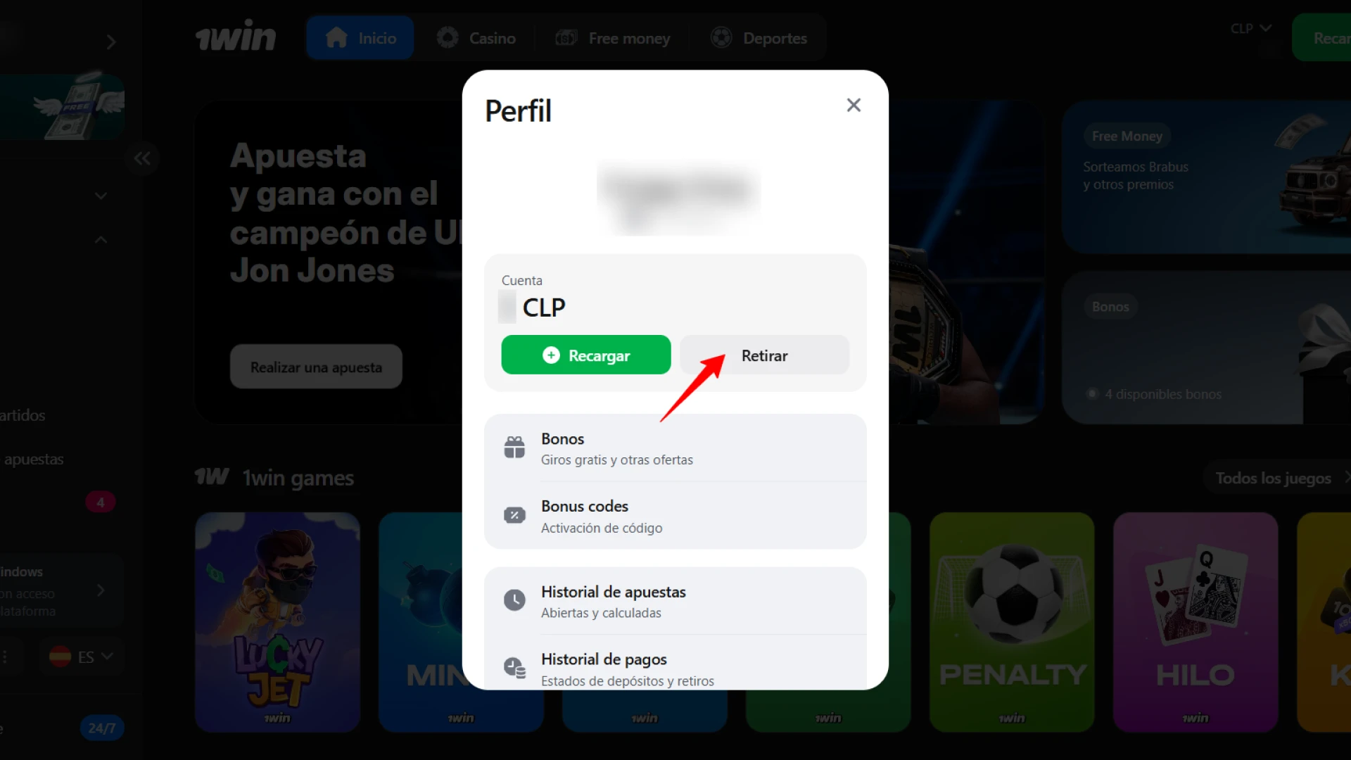 Navega hasta la sección de retiros en 1win Chile para iniciar el cobro.